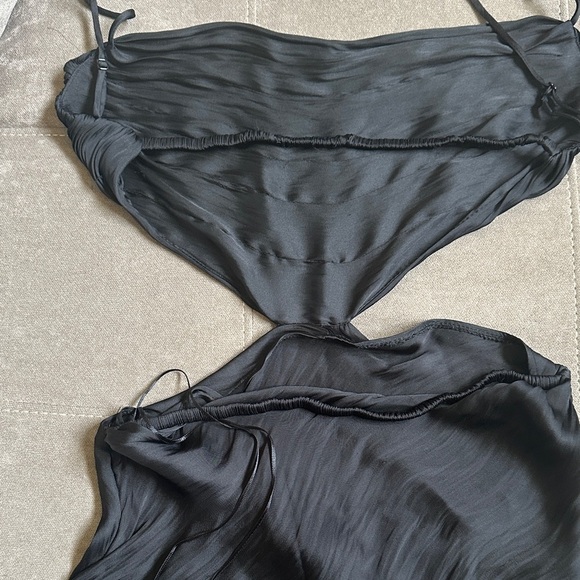 Zara Elegant Black Ruched Top - Picture 5 of 7